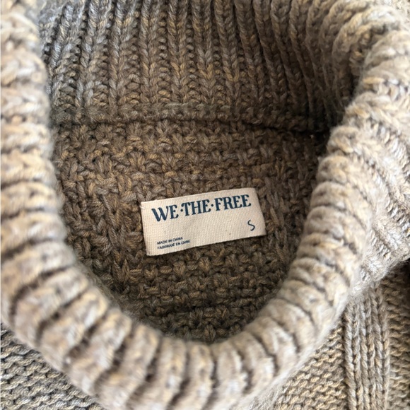 Free People We The Free Your Love Cable Turtleneck Small Ground Coriander - Picture 10 of 14